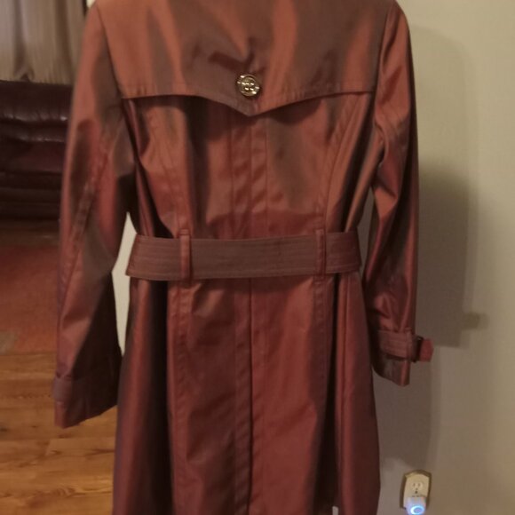 Ladies burgundy London Fog trench coat size xs - Picture 2 of 2